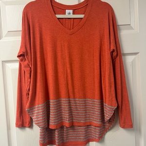 Cabi hang out tee. Size small